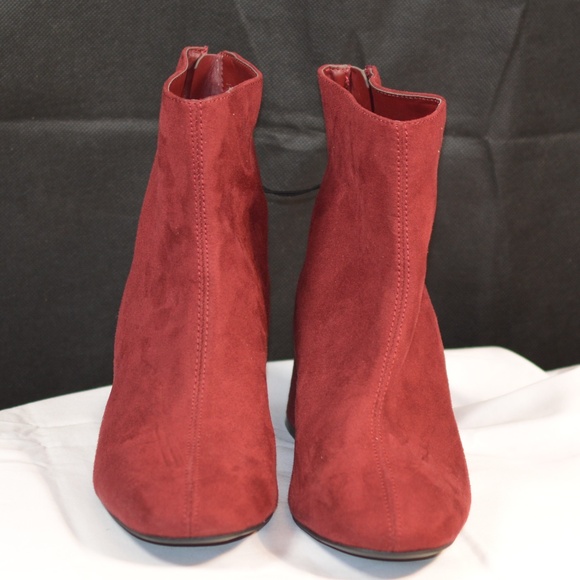 Red Ankle Dress Boots SZ 9 NWOT - Picture 2 of 6